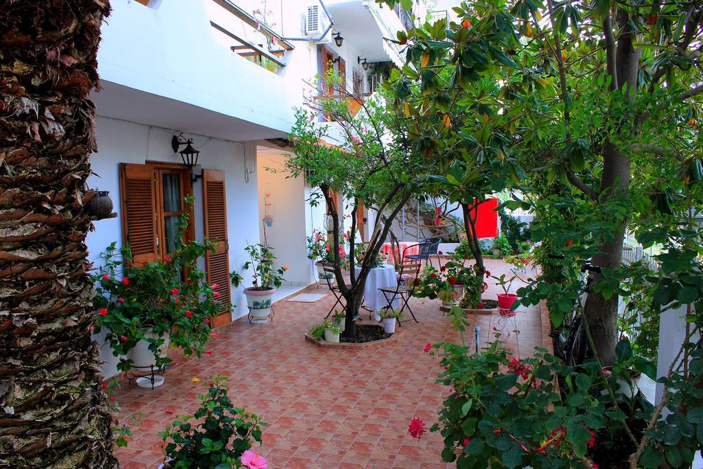 Vaya Zorba Studios Skiathos-Stadt Zimmer foto