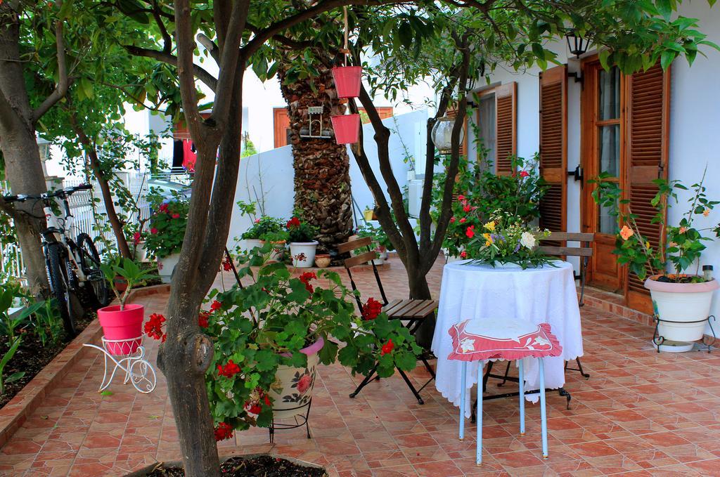 Vaya Zorba Studios Skiathos-Stadt Zimmer foto
